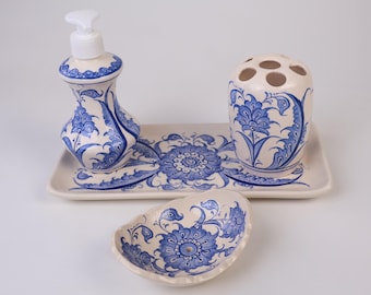 Juego de accesorios de baño con diseño de flor de loto: dispensador de jabón líquido, portacepillos, jabonera, dispensador de loción y regalos para el baño.