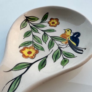 Bird and Floral Ceramic Spoon Rest, Red Spoon Holder, Kitchen Pottery Decor, Ceramic Utensil Holder, Kitchenware Gift, Ladle Serving Gift