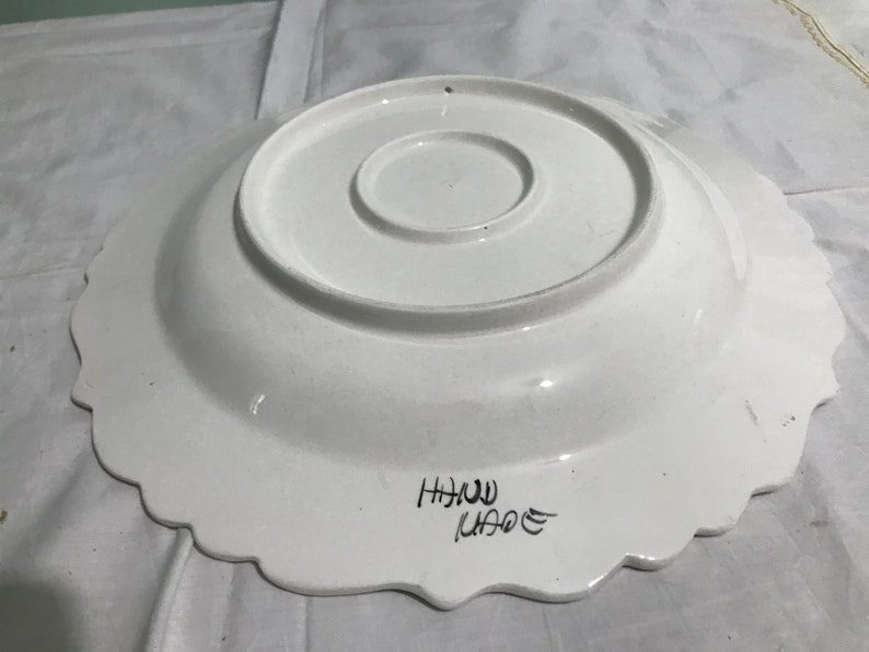 Decorative Ceramic Painted Floral Hanging Plate, Wall Plate With Velvet