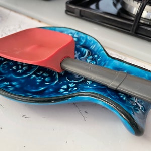 Embossed Blue Ceramic Spoon Rest, Spoon Holder, Authentic Ladle Scoop Rest, Kitchen Utensil, Boho Home Gift, Gift for Chef, Tea Bag Holder