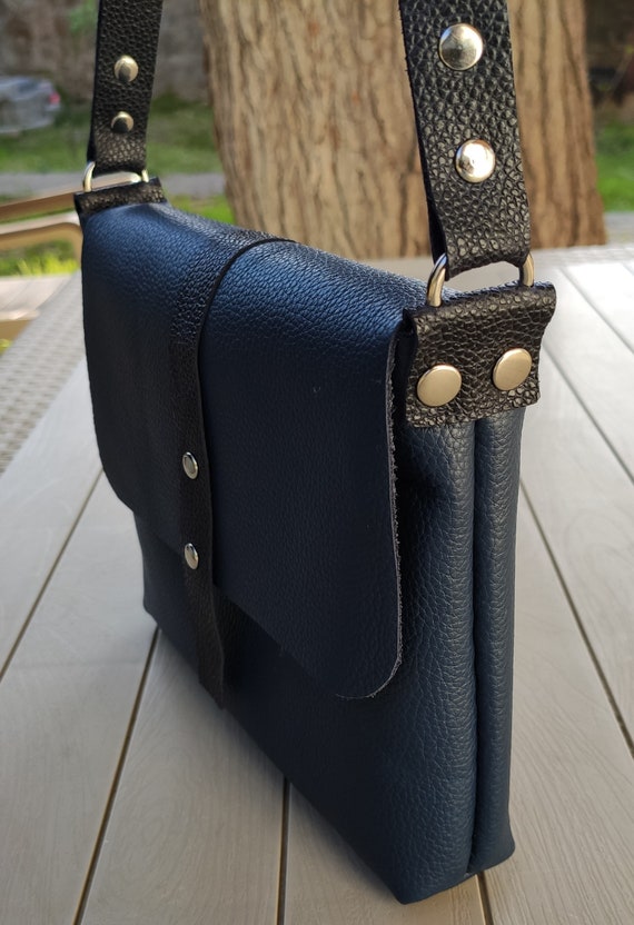 Handbag top blue colour