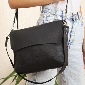 Black Shoulder Messenger Leather Bag, Soft Leather Crossbody Purse, Black Cross Body Bags for Women, Anniversary Bestfriend Gifts for Her