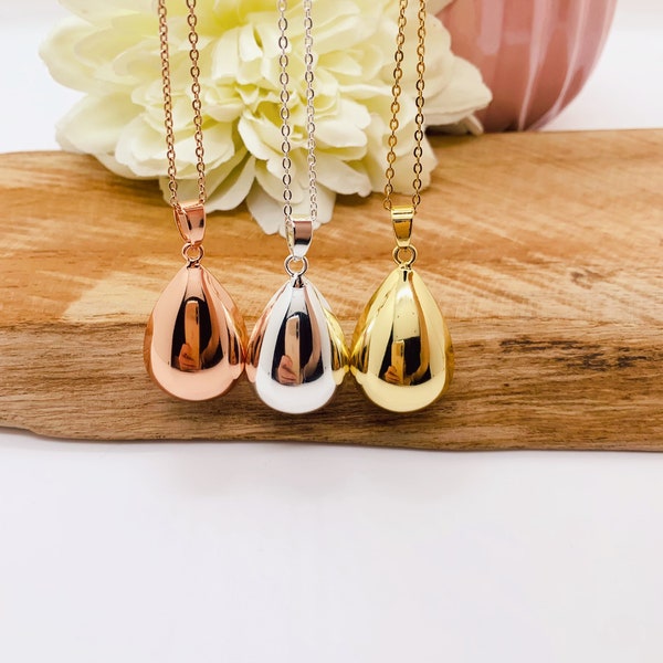 Pregnancy bola teardrop color of your choice.