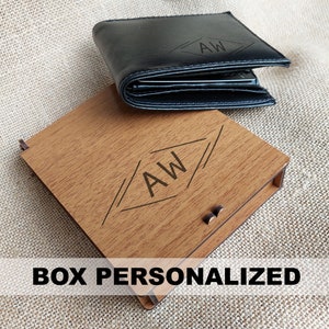 Personalisierte Herren Geldbörse - Vegan Leder Braun Brieftasche - Gravierte Initialen Brieftasche mit Holzkiste - Geburtstagsgeschenk für Vater