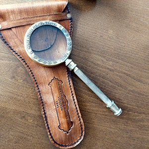 Personalized Magnifying Glass with Leather Cover - Unique Desk gift - Vintage Magnifier - Brass Magnifier - Grandpa Gift - Father&#39;s Day Gift