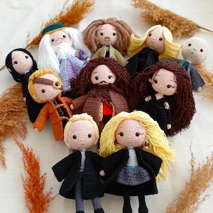 Handgemachte häkeln Amigurumi Puppen Wohnkultur Geschenkset von fiktiven Figuren mit einzigartigen personalisierten Eigenschaften Ideal für Kinder und Sammler