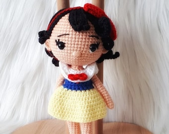 Blancanieves Amigurumi Doll, Amigurumi Toy, Crochet Doll, Amigurumi Girl, Traditional Baby Toy, Handmade Soft Doll, Gift for Her, Sleepmate