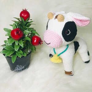 Vaca linda Amigurumi, juguete saludable, muñeca de ganchillo, animal Amigurumi, juguete de bebé tradicional, muñeca suave hecha a mano, regalo para ella o él, compañero de sueño