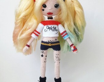 アミグルミジョーカーキャラクター：ジョーカーハーレイクイン人形