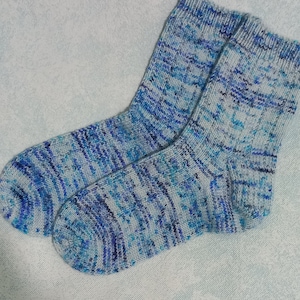 Women&#39;s knitted socks