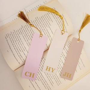 Faux leather bookmark - Personalized bookmark - Initial bookmark