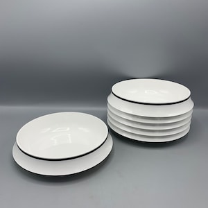 Guzzini ‘Pagoda’, Set of Six (6) Acrylic Dessert / Lunch Plates  by Paolo Tilche, Italy 1971. Space Age. Rare find.