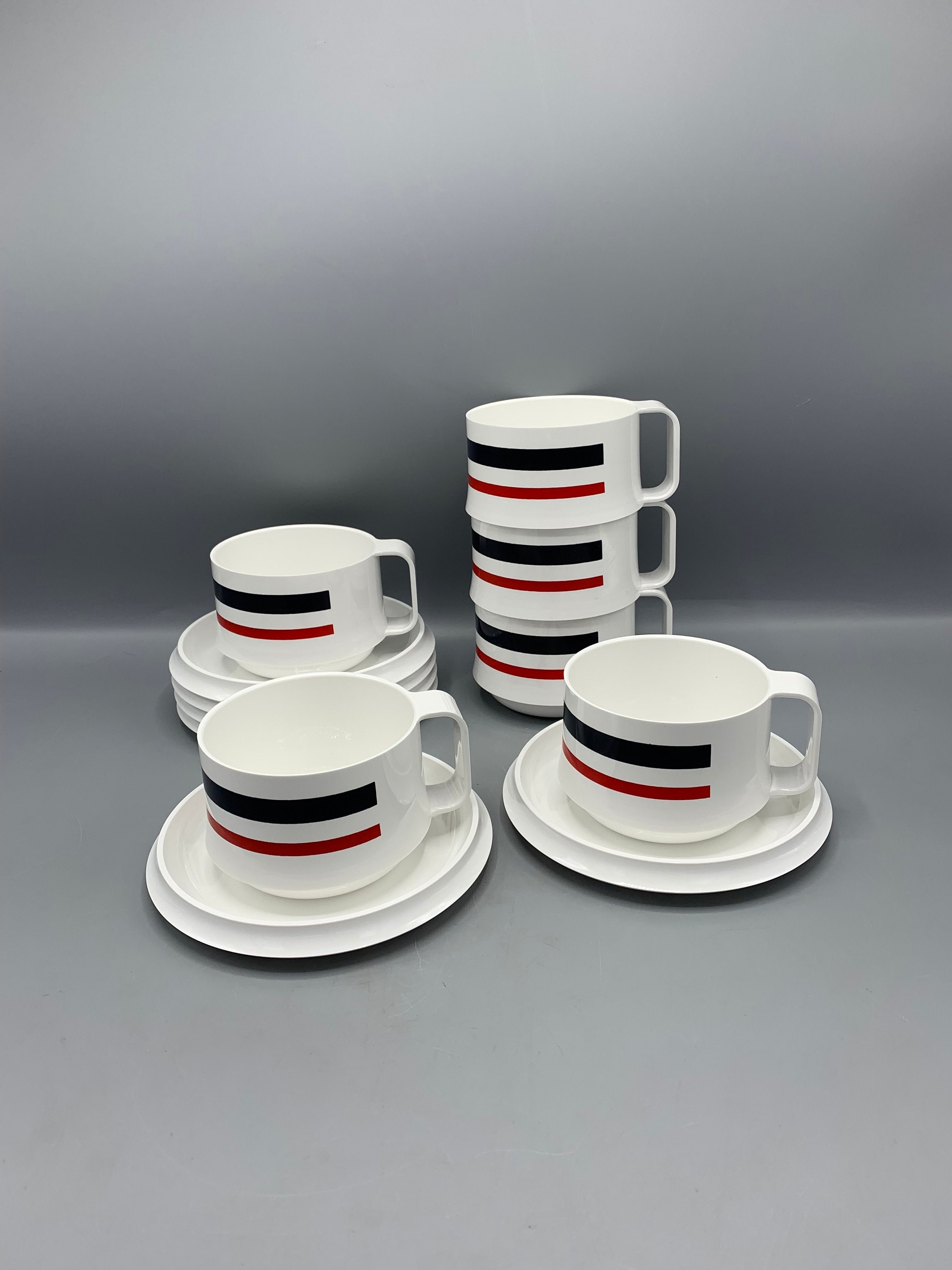 Guzzini ‘Pagoda’, Set of Six (6) Acrylic Teacups  with Saucers  by Paolo Tilche, Italy 1971. Space Age. Rare find.