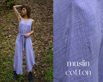 Lounge in style: Wide-leg muslin jumpsuit for spring & summer | Slow fashion | Lilac sleeveless jumpsuit