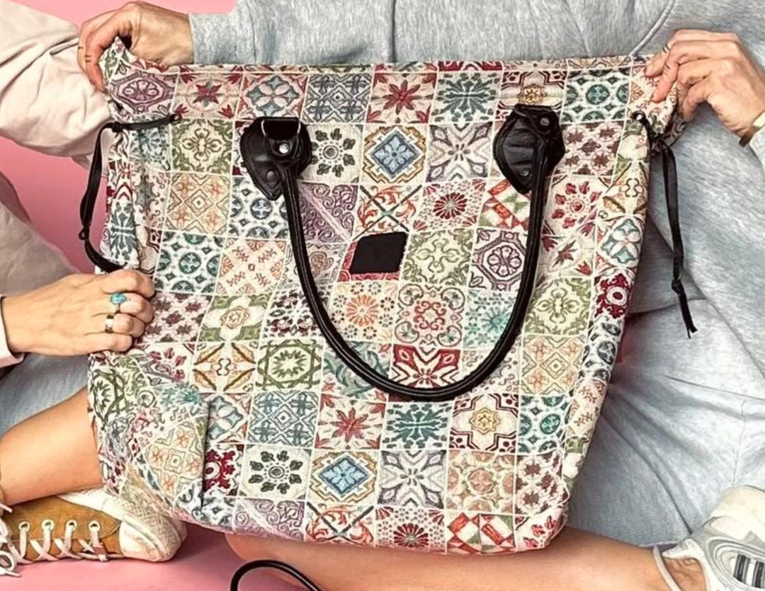 Motice Pockets Large Weekender Bag on the Shoulder With Spanish Tiles Motive | Big ...