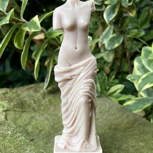 Venus De Milo Sculpture Candle • Handmade Soy Wax • Roman Goddess Art • Free UK Post