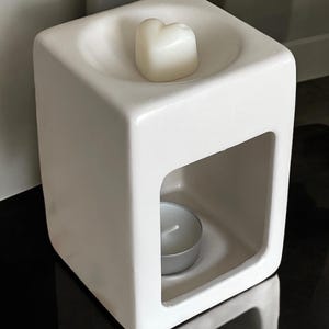 Minimalist White Ceramic Sleek Wax Melt Burner Melter Free Postage to UK