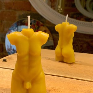 Handmade Beeswax Adonis Torso Candle – Male Body Sculpture | Essential Oil or Fragrance-Free | Greek God Aesthetic | Free UK Delivery