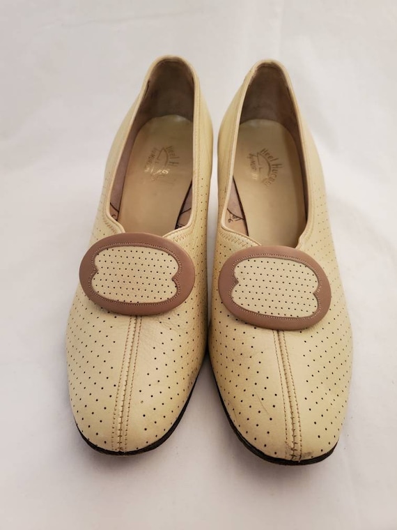Cream vintage shoes best sale