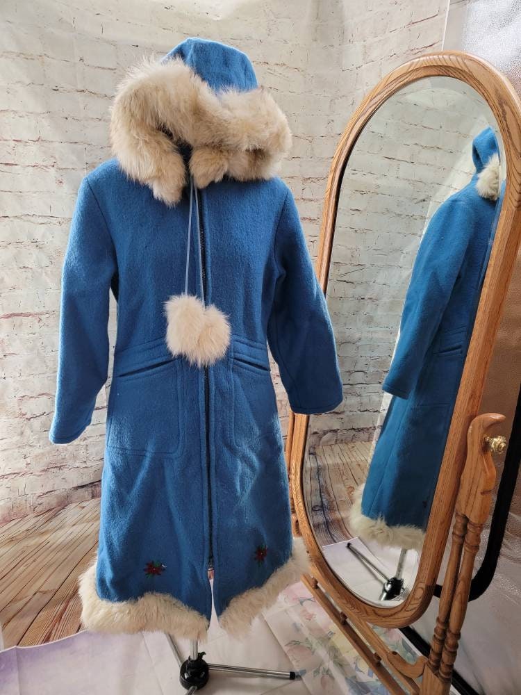 Vintage Blue Inuit Original Yukon Parka 10, Fur Edged and Red Flower  Pattern - Etsy