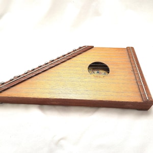 Colombia Instrument, Lap Harp, Hand Harp, Dulcimer, Missing One String.