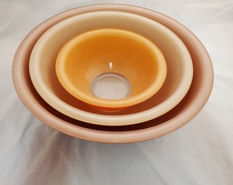 Pyrex Corning Ware glass bottomed nesting bowl set of 3