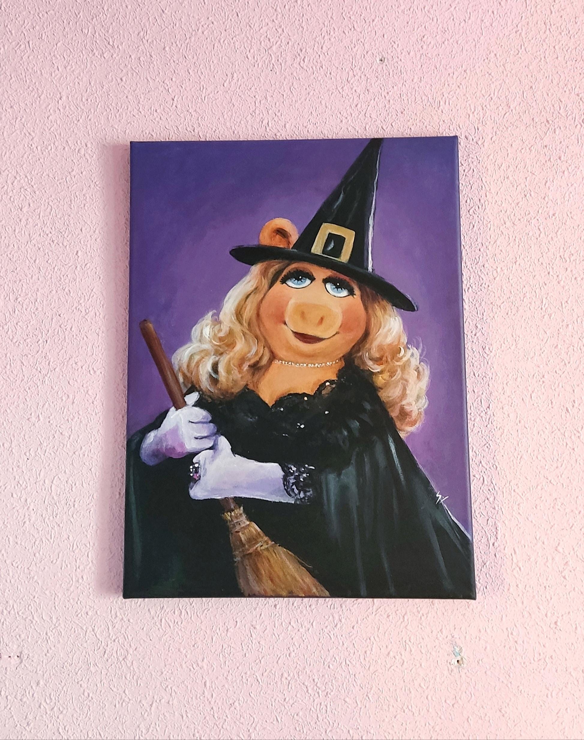 Piss Piggy, Witch portrait