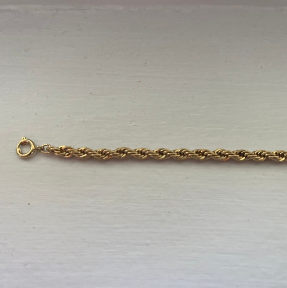 Simple Minimalistic Gold Twisted Chain Clasped Br… - image 2