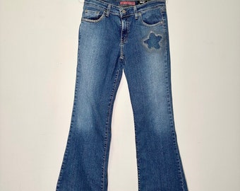 REANIMATED VINTAGE Levi's 519 Low-rise Flare Jeans - Women's 6