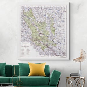 Mapa de 1937 da Floresta Nacional do Gabinete – Mapa Florestal Histórico de Montana mostrando estradas, trilhas, postos de guardas florestais, lagos, rios e montanhas