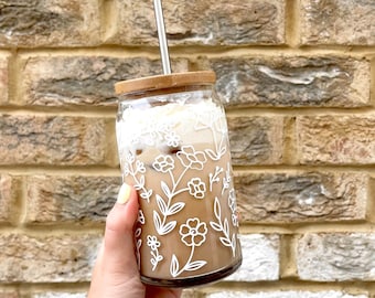 Wildflower Can glass - 16oz - Different colours - Bamboo lid - Beer - Coffee - Tea - Smoothie - Easter cup - Birthday - gift - Hen do