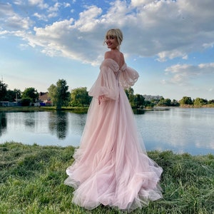 Soft pink event dress,Puffy tulle dress with long train,Dresses with puff sleeves,Wedding Dress,Prom Dress,Pink dress for photo,corset dress image 3