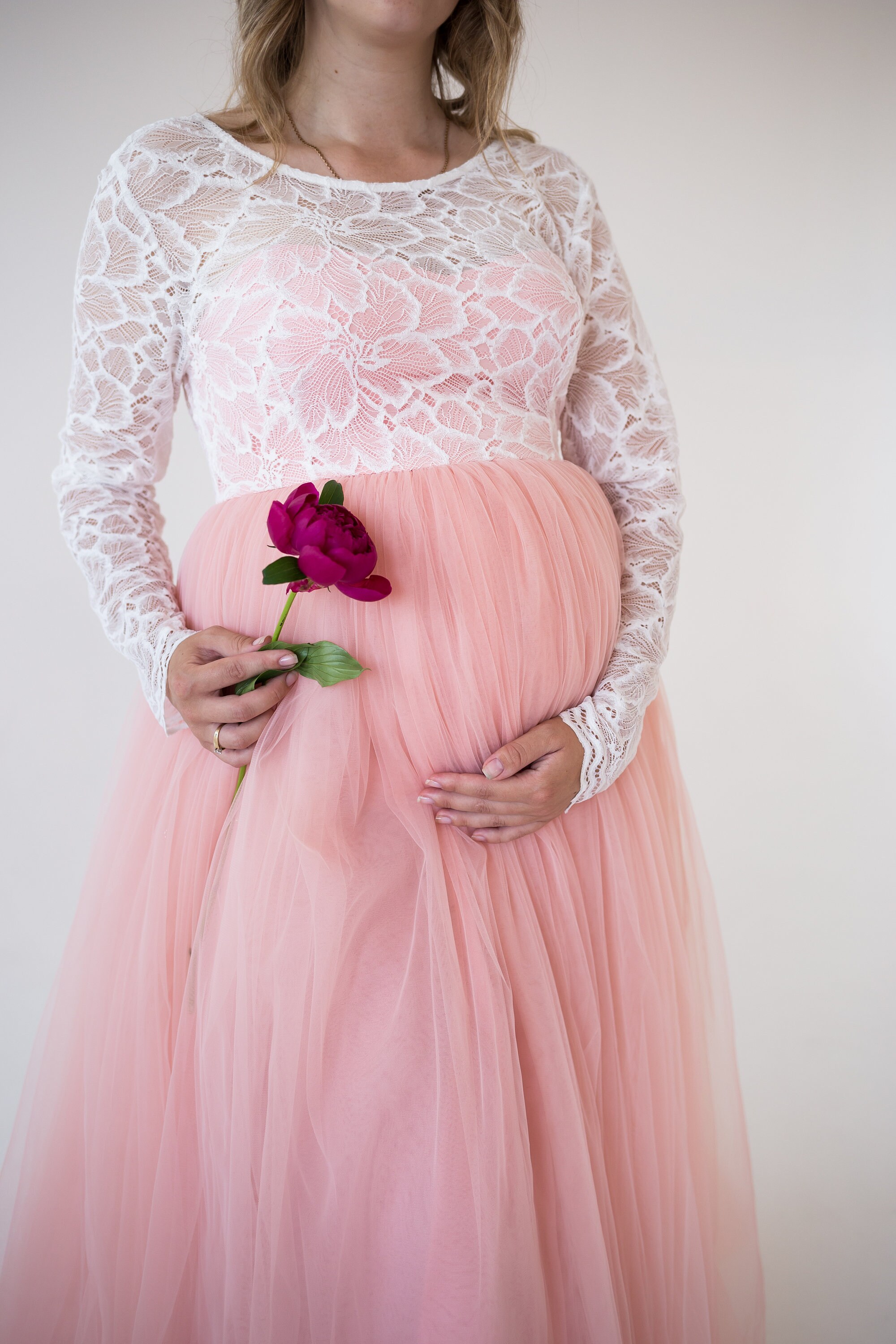 pink fluffy maternity dress Pink Tulle Maternity Dress: Long Sleeve Pregnancy Photo Shoot Gown