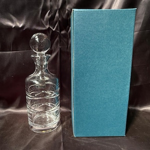Crystal Decanter – Horizontal Cut Design | Elegant Glass Bottle with Stopper | Gift-Boxed Lead Crystal