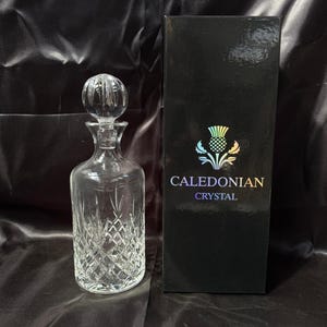 Crystal Decanter – Hand Cut Glass Whisky or Spirits Bottle with Stopper in Gift Box
