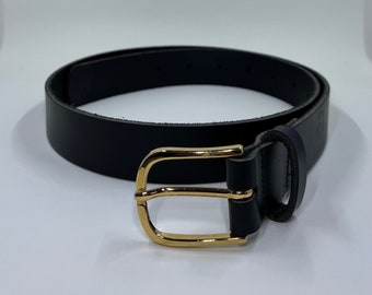 Ceinture minimaliste en cuir pour femme, ceinture en cuir de buffle noir fabriquée à la main au canada.