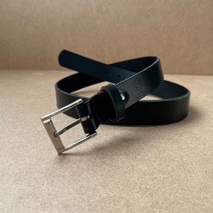 Men&#39;s leather belt handcrafted in canada.Men&#39;s gift idea, Father&#39;s Day gift