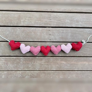 Knit Hearts Wall Hanging - Puffy hearts - Wall Decor - Home Decor - Kids Room Decoration - Nursery Decoration