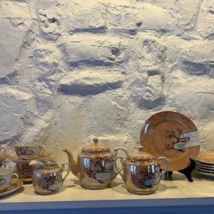 Japanese Lusterware Tea Set, 22 pieces, circa 1940, beautiful and delicate