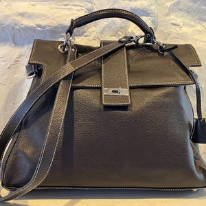 Fabulous Italian Black Leather Shoulder Bag, vintage, excellent condition