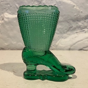 L E Smith hobnailed green glass miniature boot toothpick/match holder, 3.5&quot;