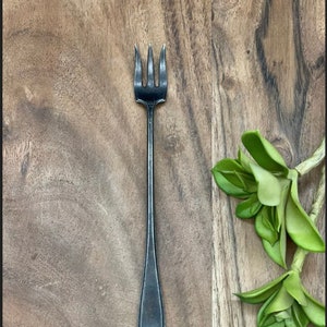 Vintage 1881 Rogers Silverware Chippendale Adair Appetizer Fork