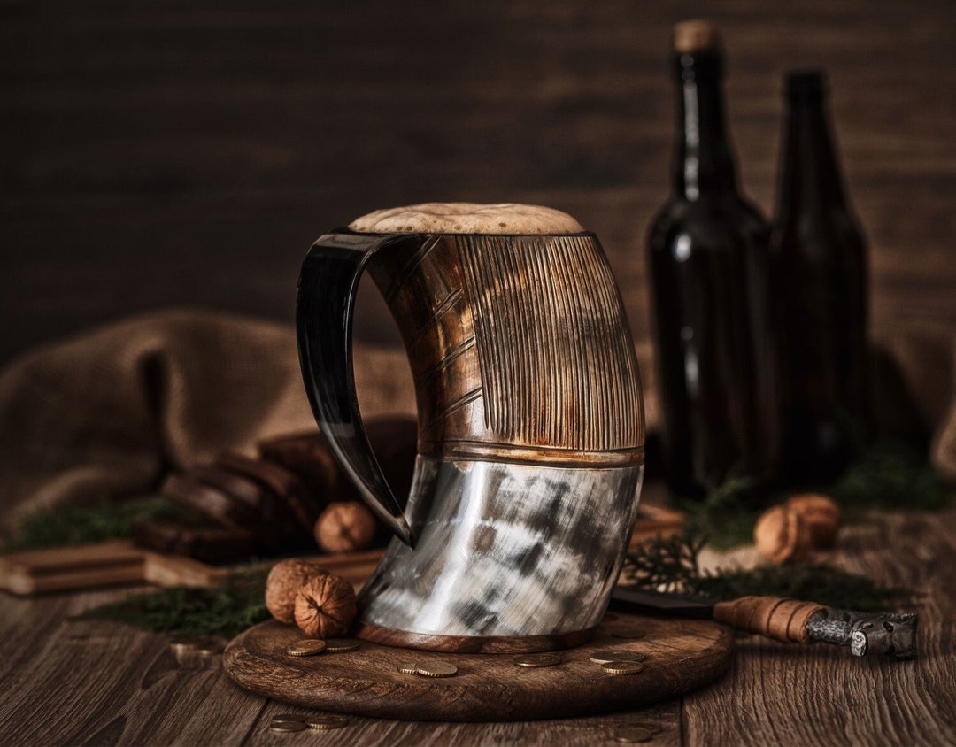 SHERCHPRY Viking Drinking Horn Mug - Medieval Style Wine & Mead Cup, Made From Ox Horn & PU Material