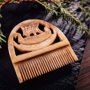 Handcrafted Beard Comb for Men Drakkar Viking Design Made from Ox Bone Beard Care and Grooming Medieval Wedding and Birthday Gift Bild 1