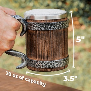 Stainless Steel Beer Tankard 20 oz Tavern Style Mug for Hot or Cold Drinks Imitation Wood & Iron Bild 5