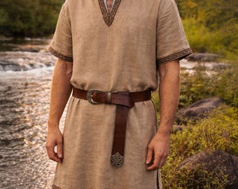 Loom-Woven Linen Viking Tunic: Norse Reenactment Attire - Long-sleeve and Short-sleeve Options