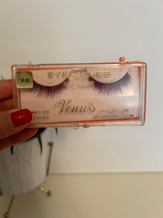 Vintage 50s Venus Real Hair Purple Eyelashes