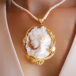 MTO Collar de joyería de cameo genuino, Chica con flor hecho en Italia, plata de ley 925, regalo personal para ella, joyería de boda nupcial imagen 1