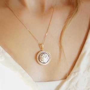 Floral Cameo necklace, 18K gold necklace, custom gift set for her, made in Italy, bridal jewellery, wedding gift, birth month flower, dainty