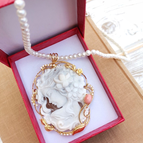 本物のカメオネックレス、メダリオンペンダント、イタリア製、シルバー